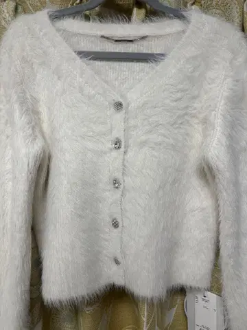 미사용 새상품 [ CELFORD ] 페이저얀 비쥬 가디건