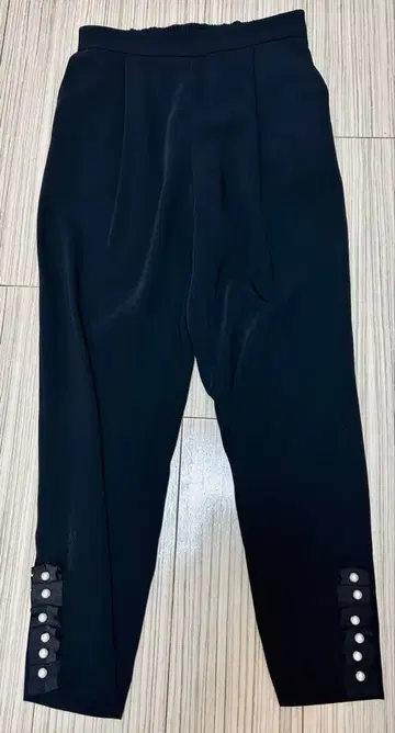 페넬 펄 블랙 팬츠 M