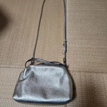 잔니 키아리니 S 사이즈 사선 크로스백