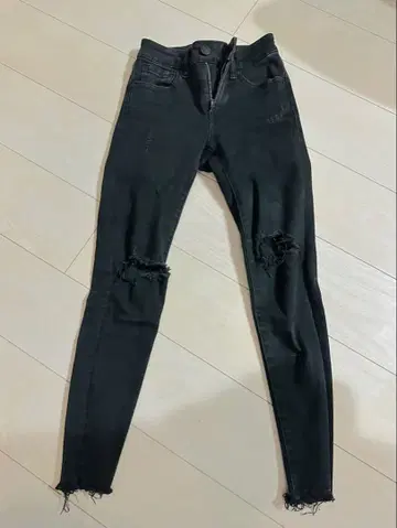 AZUL BY MOUSSY 아즐 블랙 스키니 데님 XXS