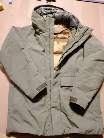 유니클로 UNIQLO 하이브리드 다운 파카 M 사이즈