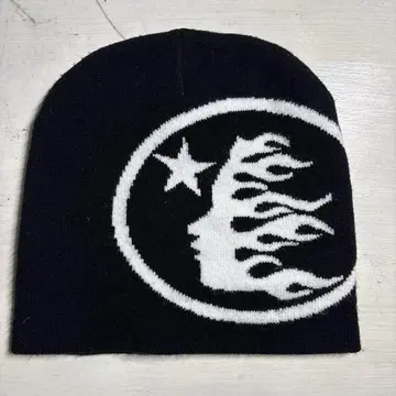 별과 불꽃 디자인 비니