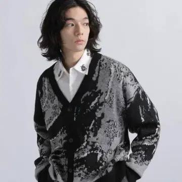 [즉시 발송 새상품급] 추상 모헤어 가디건 니트 정가 12,980엔