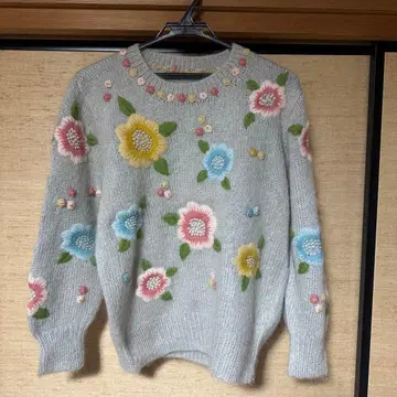 쇼와 레트로 꽃무늬 자수 스웨터