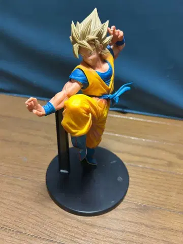 드래곤볼 손오공 액션 피규어