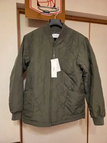 미사용 올리브색 퀼팅 자켓