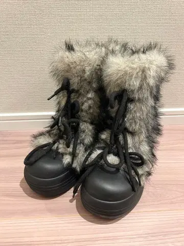 me+em select 볼륨 인조 모피 부츠
