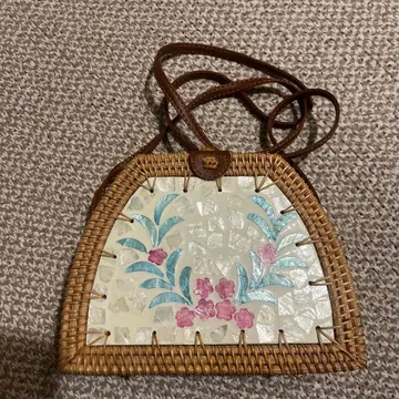 꽃무늬 등나무 핸드백