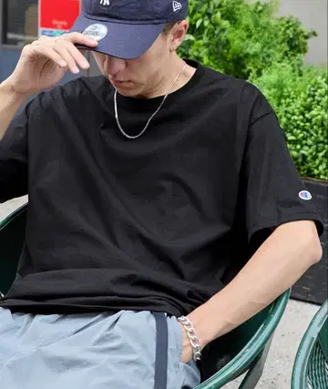 Champion T셔츠 M 사이즈 블랙/화이트