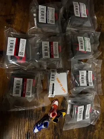 조던 1, 덩크, 펌프 퓨리 가챠 여러가지