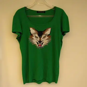 이타리야 니트 티셔츠 늑대 자수 일본제 실크 혼방 M 사이즈 상당