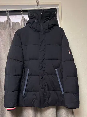 타미힐피거 후드 부착 다운 자켓 네이비