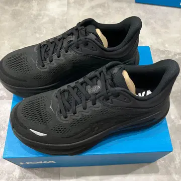HOKA 블랙 스니커즈