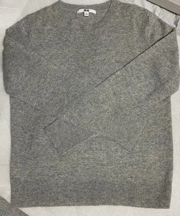 UNIQLO 그레이 캐시미어 긴팔 니트 스웨터 M