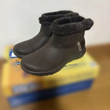 스케쳐스 슬립인즈 부츠 24cm 초콜릿