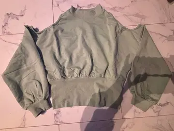 오프숄더 민트 그린 맨투맨