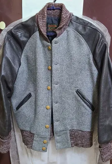 SKOOKUM 그레이 다크 브라운