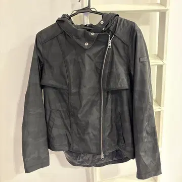 캘빈 클라인 숏코트