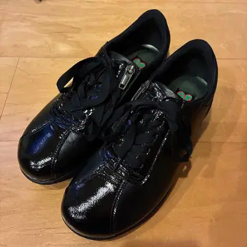 [새상품급] GOLDEN FOOT 23.5EEEE 블랙 사이드 지퍼