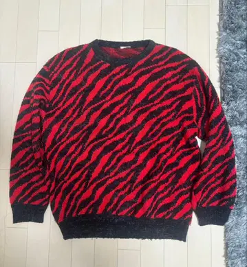 y2k 헤이세이 시크 스타일 opium 빨검 제브라 보더 니트