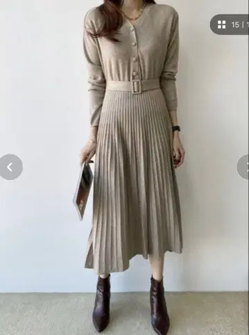 베이지 플리츠 니트 원피스