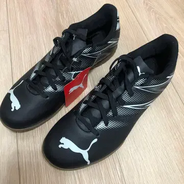 [가격 인하] PUMA 아타칸토 IT 축구 트레이닝 슈즈 26.5