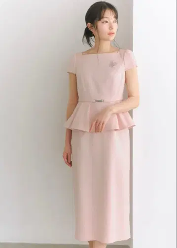 CELFORD 벨트 포함 아지메 페플럼 타이트 원피스