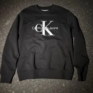 캘빈 클라인 진스 블랙 크루넥 트레이닝복