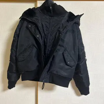THE NORTH FACE 블랙 다운 자켓