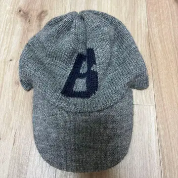 Stuart 그레이 니트 캡 B 로고