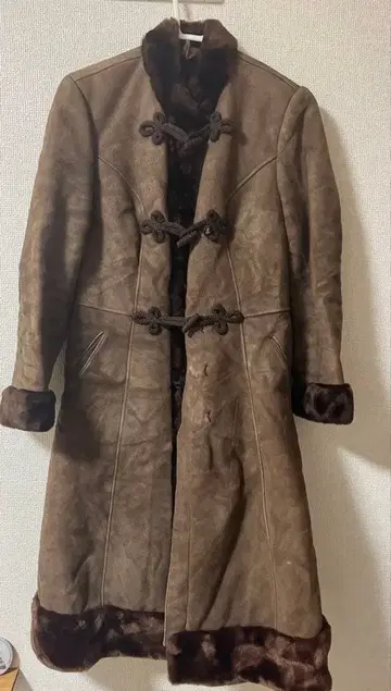 무스탕 코트 브라운