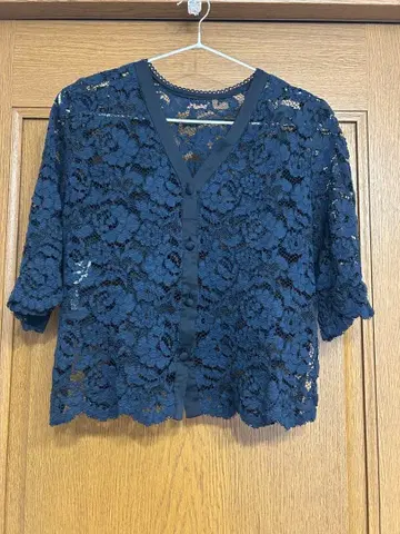 STUDIOUS 네이비 레이스 반팔 상의