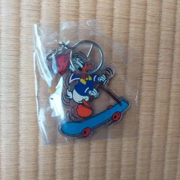 도널드 덕 스케이트보드 키링