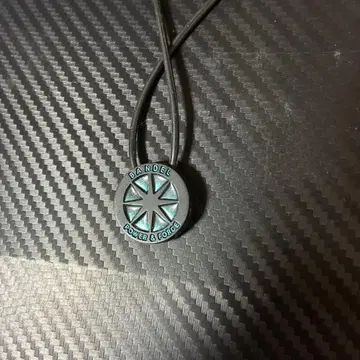 반델 목걸이 블랙