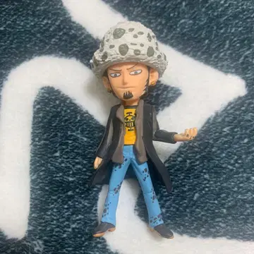 원피스 트라팔가 로 피규어