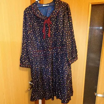 올리브 데 올리브 네이비 도트 무늬 7부 소매 원피스 6L