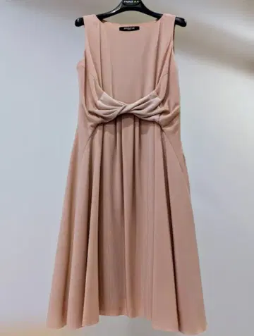 폴카 슬리브리스 원피스