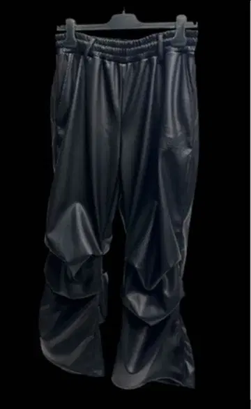 AMNJX 가죽 팬츠 M 사이즈 히라모토 렌