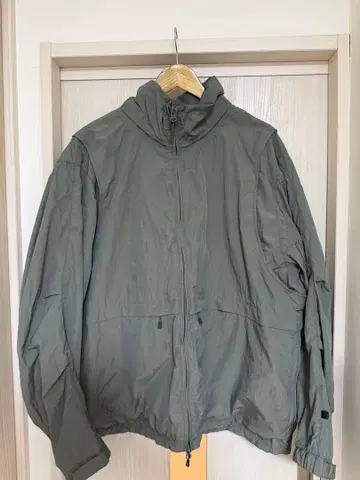 DAIWA PIER39 TECH 2WAY WINDBREAKER