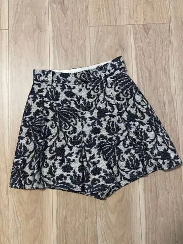 LE CIEL BLEU 자카드 숏팬츠