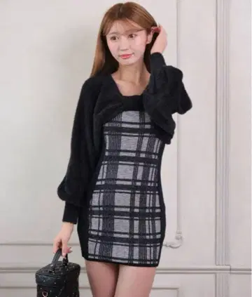 립 서비스 리본 페더 앙상블 니트 원피스 블랙