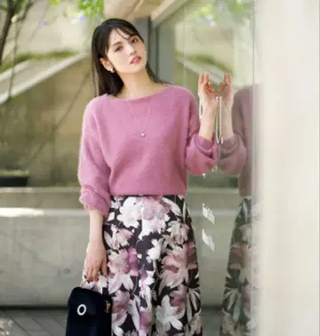 섀도우 플라워 플레어 스커트