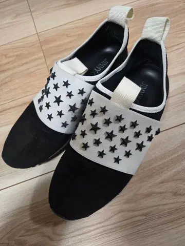 JIMMY CHOO 별 모양 스터드 슬립온 24.5