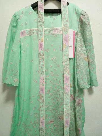 미사용 레오나르 롱 원피스 4사이즈(42)