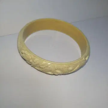 크림색 조각 뱅글 드래곤 드래곤