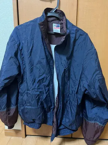 리버서블 네이비 나일론 자켓