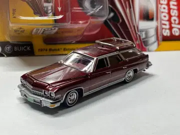 오토월드 1974 뷰익 에스테이트 왜건 1/64 미니카
