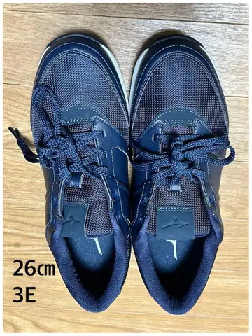 미즈노 네이비 스니커즈