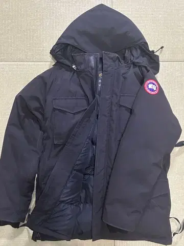 [ 새상품급 ] CANADA GOOSE 4071JM R