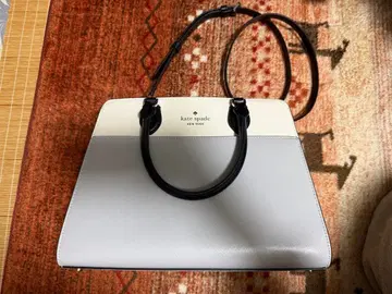 kate spade 숄더백 그레이/화이트